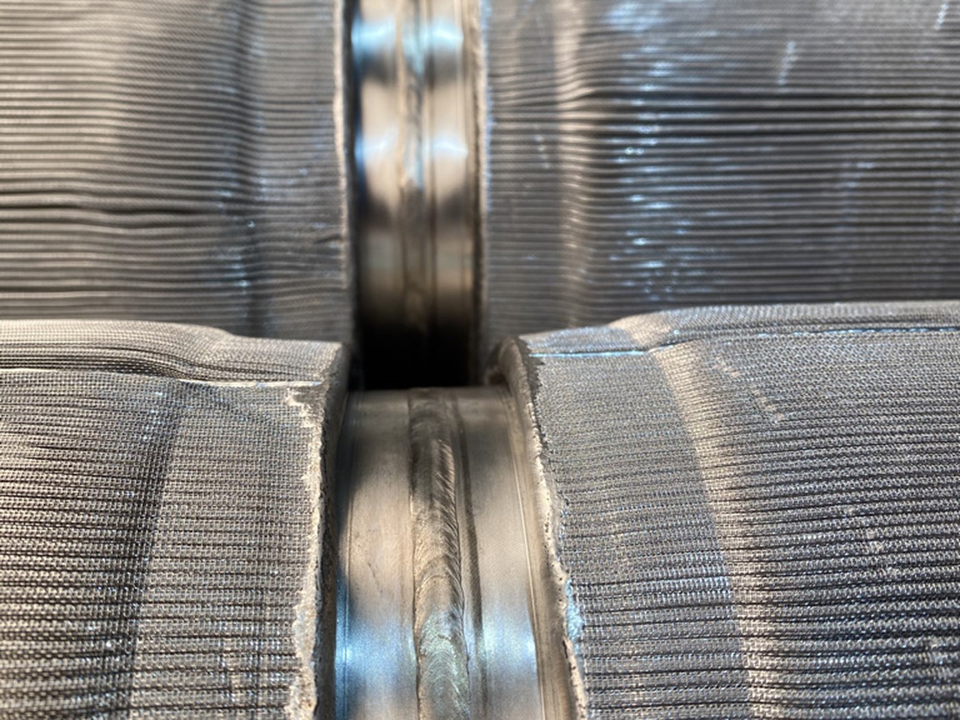 The pleat pack of two elements seen end on, showing how tightly the folds are packed
