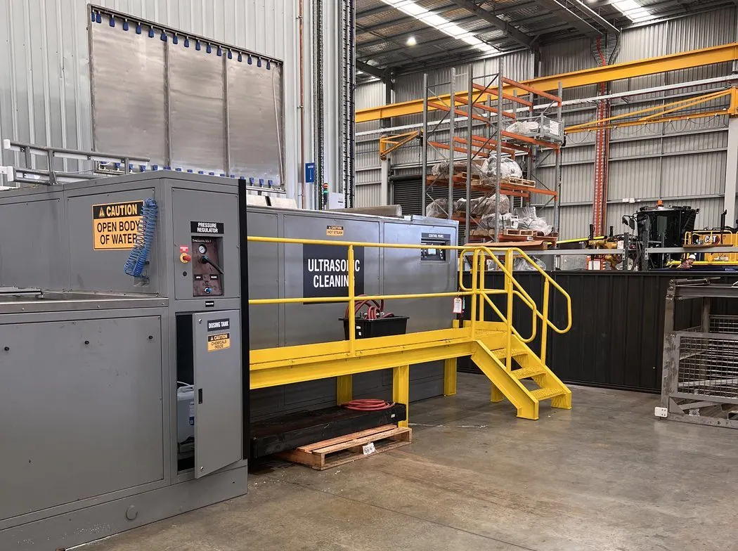 EVS 7000-PL heavy industrial ultrasonic tank installed in a workshop