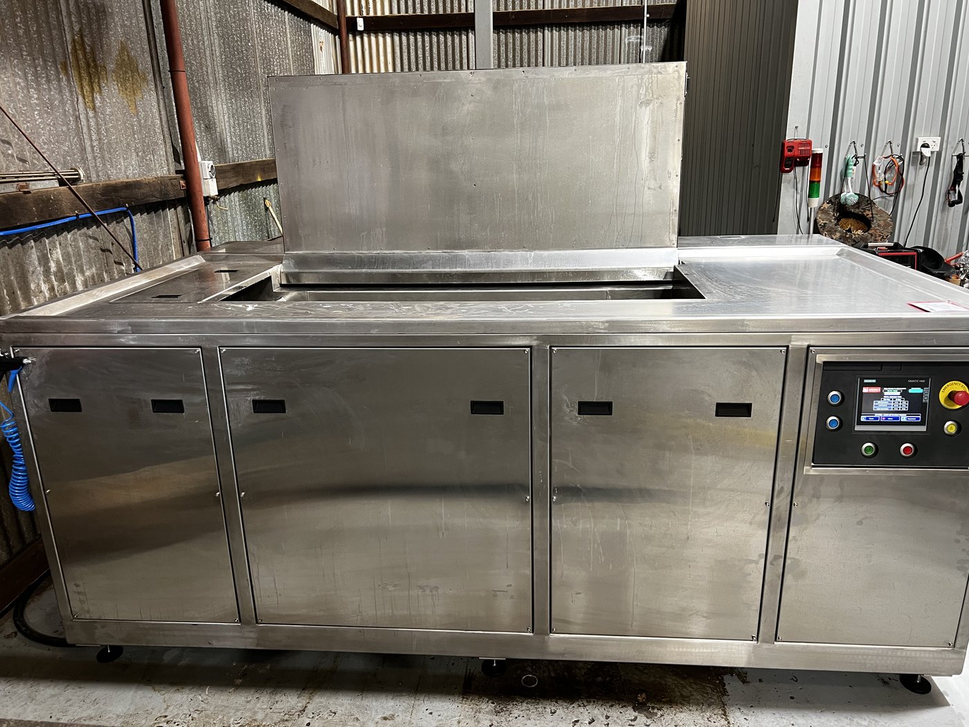 Misonics EVS 800 heavy industrial ultrasonic cleaner — stainless single chamber with pneumatic lid