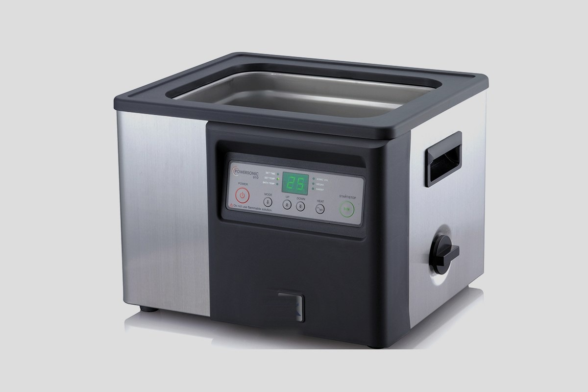 Misonics PowerSonic 610 benchtop ultrasonic cleaner — Three-quarter view