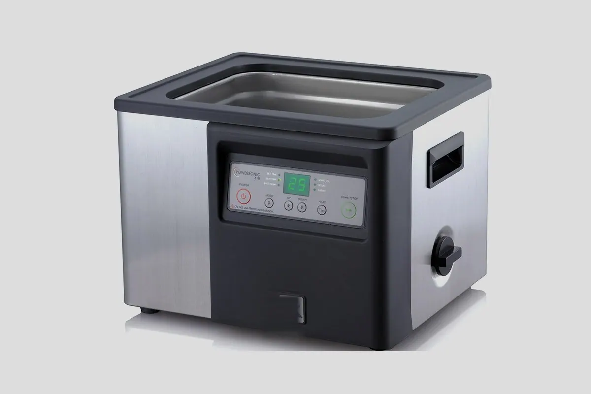 Misonics PowerSonic 610 benchtop ultrasonic cleaner — Three-quarter view